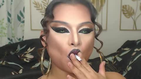 Snapshot of yourtrannyqueenxxx chatting on 8, 10, 2025 Anastacia Grey  online show from 8, 10, 2025