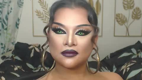 Snapshot of yourtrannyqueenxxx chatting on 22, 10, 2025 Anastacia Grey  online show from 22, 10, 2025