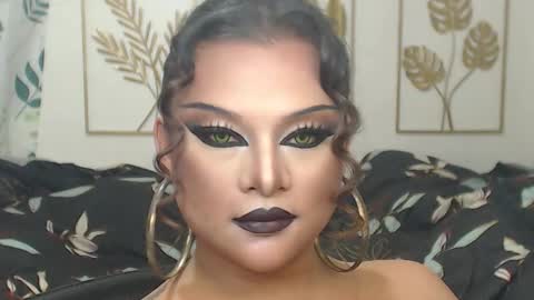 Snapshot of yourtrannyqueenxxx chatting on 22, 10, 2025 Anastacia Grey  online show from 22, 10, 2025