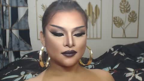 Snapshot of yourtrannyqueenxxx chatting on 19, 6, 2026 Anastacia Grey online show from 19, 6, 2026