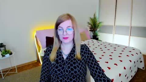 Snapshot of youruniverser chatting on 28, 5, 2026 Alice online show from 28, 5, 2026