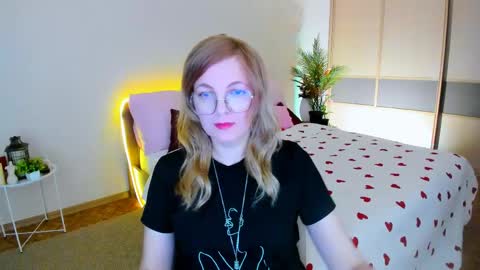 Snapshot of youruniverser chatting on 5, 6, 2026 Alice online show from 5, 6, 2026