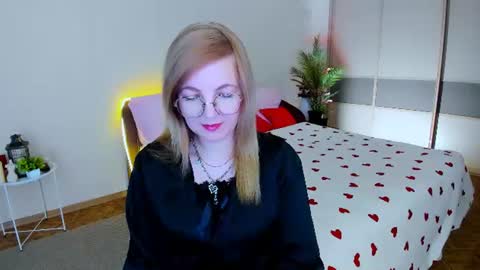 Snapshot of youruniverser chatting on 15, 6, 2026 Alice online show from 15, 6, 2026