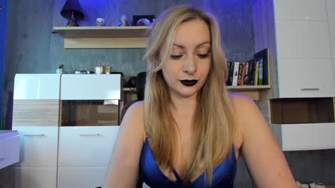 YourVenus00 -Follow my OF online show from 7, 1, 2025
