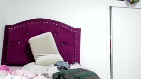 elizabeth  ju   online show from 23, 1, 2025