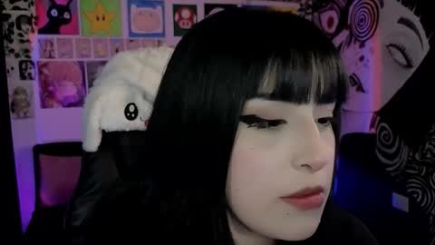    rawr   Anne Independent model      online show from 9, 9, 2025