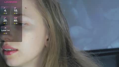 yuki_bloom online show from 9, 10, 2025