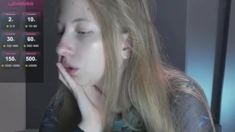 yuki_bloom online show from 15, 10, 2025