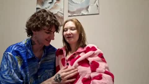 Annie and Dee online show from 2, 5, 2026