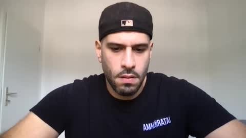 Snapshot of yul53 chatting on 18, 10, 2025 yul53 online show from 18, 10, 2025