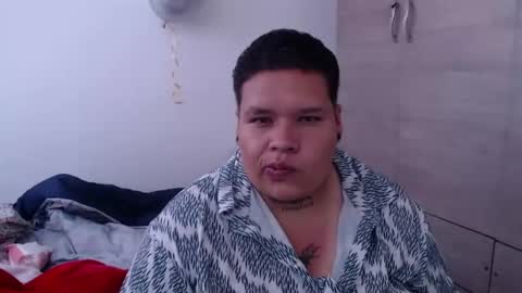 Snapshot of yulandval chatting on 24, 5, 2026 yul and val couple online show from 24, 5, 2026