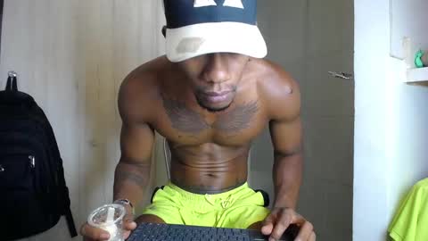 Snapshot of yulian_23 chatting on 27, 11, 2025 Ivan online show from 27, 11, 2025