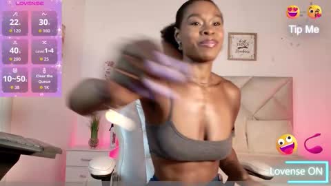 Snapshot of yuliana_milleer chatting on 13, 9, 2025 Yuliana online show from 13, 9, 2025