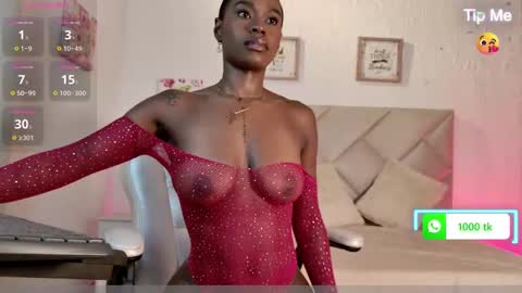 Snapshot of yuliana_milleer chatting on 4, 10, 2025 Yuliana online show from 4, 10, 2025