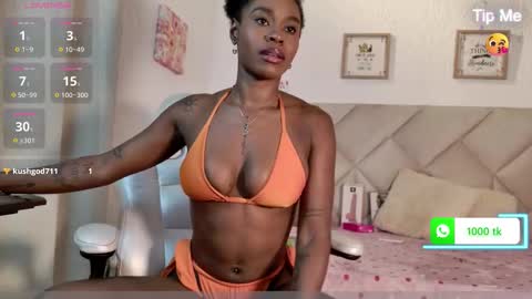 Snapshot of yuliana_milleer chatting on 11, 10, 2025 Yuliana online show from 11, 10, 2025