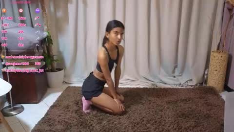 yuliethpetite online show from 10, 3, 2026