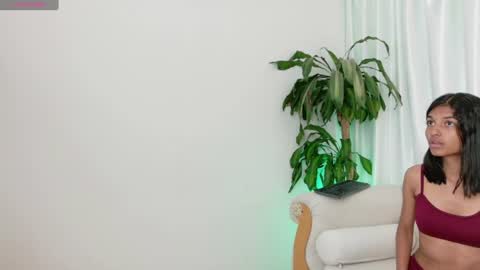 yuliethpetite online show from 6, 7, 2026