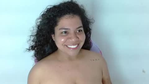 Yuli and SaraIndependent model online show from 5, 1, 2025