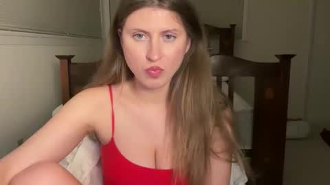 Snapshot of yumiandwolf chatting on 3, 3, 2026 yumiandwolf online show from 3, 3, 2026