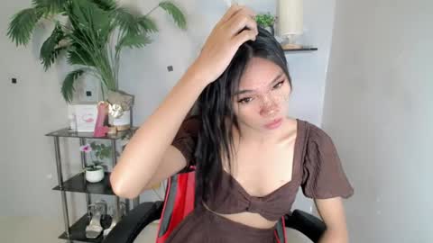 Snapshot of yumiexx chatting on 25, 7, 2026 CALL ME YUMLEXX online show from 25, 7, 2026