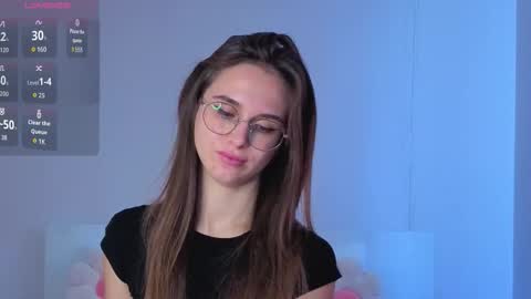 Yumi online show from 9, 10, 2025