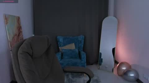 Snapshot of yummy_lamii chatting on 25, 6, 2026 Cindey online show from 25, 6, 2026