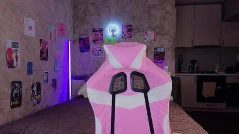 Lisa online show from 26, 2, 2025