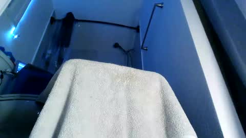 yung3587 online show from 12, 12, 2024