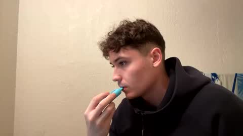 Snapshot of yungstudbev chatting on 19, 12, 2024 yungstudbev online show from 19, 12, 2024