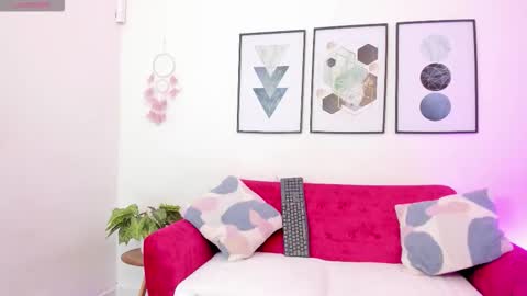 Yunna online show from 1, 12, 2025