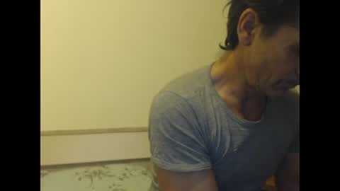 Snapshot of yvesstorm5 chatting on 5, 1, 2025 yvesstorm5 online show from 5, 1, 2025