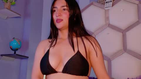 Snapshot of yvi_taylor chatting on 10, 3, 2026 yvi online show from 10, 3, 2026