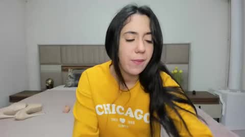 yvonnebabe online show from 27, 12, 2024