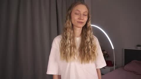 Snapshot of yvonnecristiano chatting on 10, 3, 2026 Lina online show from 10, 3, 2026