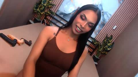 yvonnellvs online show from 26, 2, 2026