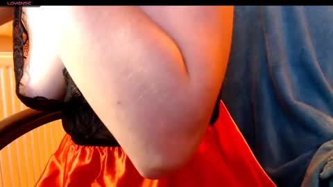 Snapshot of yzza_suave chatting on 10, 2, 2025 yzza_suave online show from 10, 2, 2025