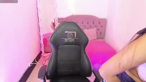 Snapshot of zaafira_tay chatting on 7, 8, 2026 zaafira_tay online show from 7, 8, 2026