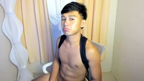 Snapshot of zachary_lewis chatting on 9, 6, 2026 zach online show from 9, 6, 2026