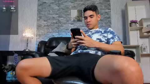 zack_joness10 online show from 16, 6, 2026