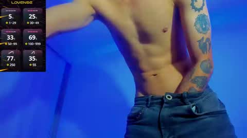 Snapshot of zackcum_ chatting on 19, 2, 2025 for you Zack online show from 19, 2, 2025