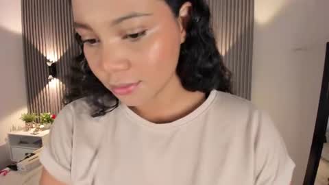 Snapshot of zafiiraa chatting on 1, 8, 2026 zafira online show from 1, 8, 2026