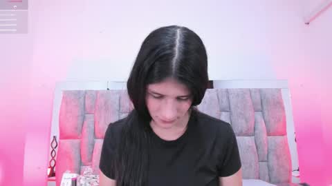 Snapshot of zafiranavarro chatting on 1, 2, 2026 zafira online show from 1, 2, 2026