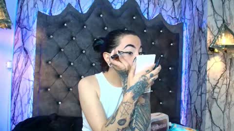   online show from 15, 9, 2025