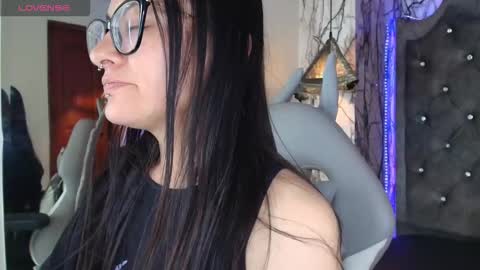   online show from 8, 10, 2025