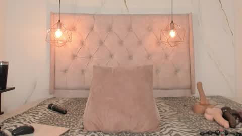 ZAMIRA online show from 16, 3, 2026