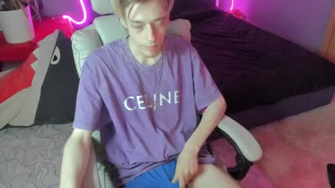 Snapshot of zane_steele chatting on 8, 4, 2026 Kel online show from 8, 4, 2026
