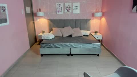 Zara Sweet  online show from 2, 1, 2025