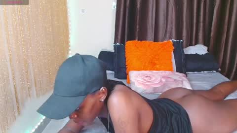 Snapshot of zara_lae chatting on 15, 12, 2024 nicky online show from 15, 12, 2024