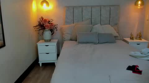 Snapshot of zara_milf_ chatting on 18, 3, 2026 zara online show from 18, 3, 2026