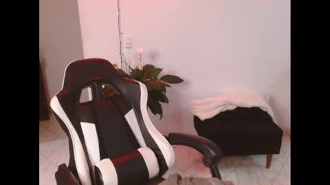 Snapshot of zarabby_skuirt chatting on 25, 12, 2024 Zarabby online show from 25, 12, 2024